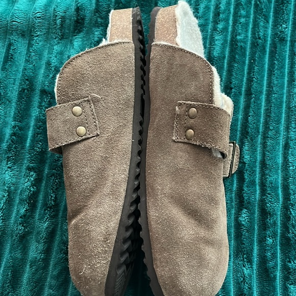 Clogs - Picture 5 of 5